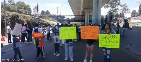 Bloqueo carretera México-Cuernavaca